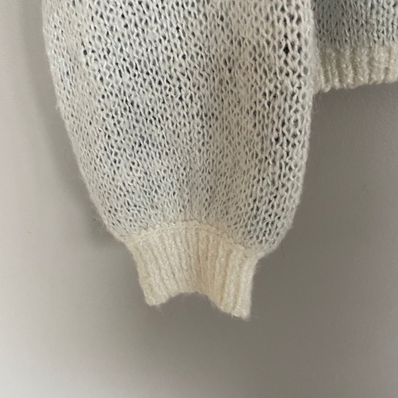 Hollister Cropped Sweater - Picture 7 of 10